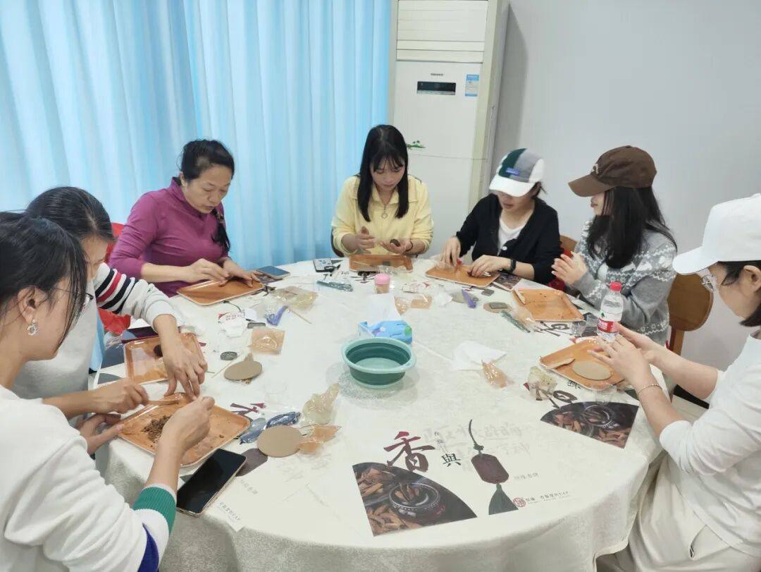 【EAP实践】春风十里，不如手作一缕香|邮校香牌活动回顾