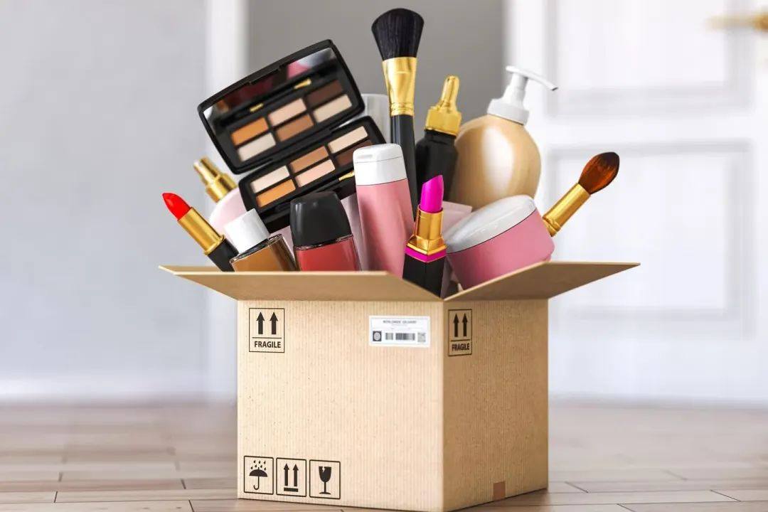 假日狂欢：线上销售额年增长率预计达8.4%