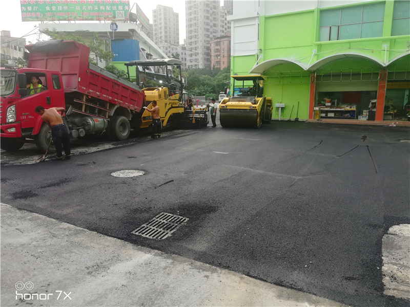 龙华共和市场沥青路面工程