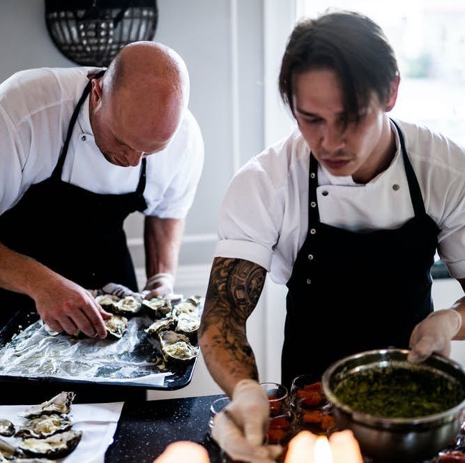 The Door of British Immigration is Open! New Skilled Worker Visa Policy: Chefs, Nurses, Real Estate Agents, Outplacement, Fitness, Vent Chick Sexer, etc. Can Apply for the Skilled Worker Visa!