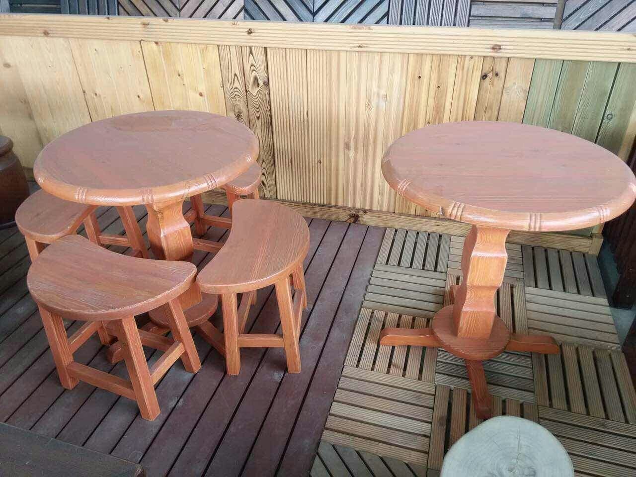木制秋千、桌椅