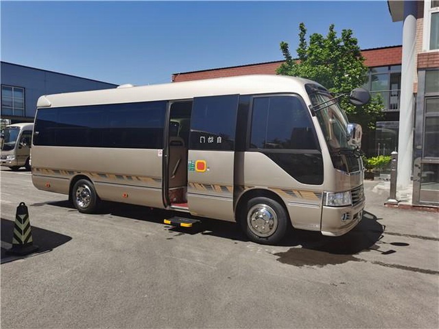 丰田考斯特（23座）