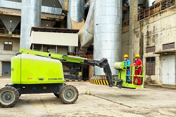 PT. Conch South Kalimantan Cement Melakukan Training dan Sertifikasi Operator ManLift Zoomlion