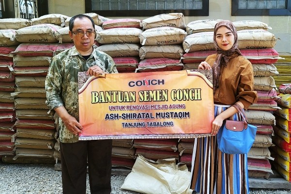 PT.CSKC Memberikan Bantuan Semen untuk Renovasi Masjid Ash-Shiratal Mustaqim Tanjung