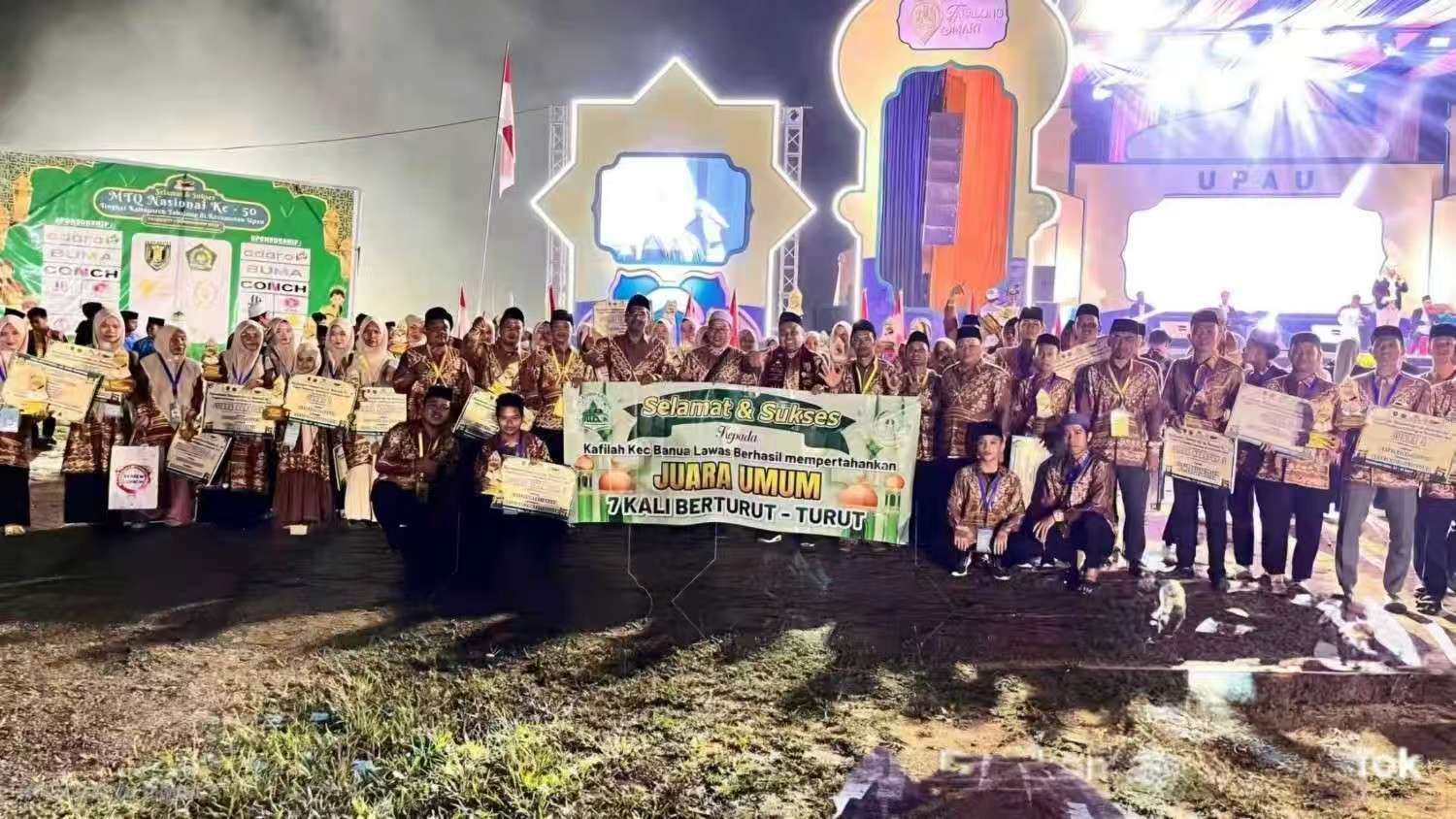 PT Conch South Kalimantan Cement Berikan 50 Paket Hadiah MTQ Tahunan Kabupaten Tabalong Digelar di Kecamatan Upau