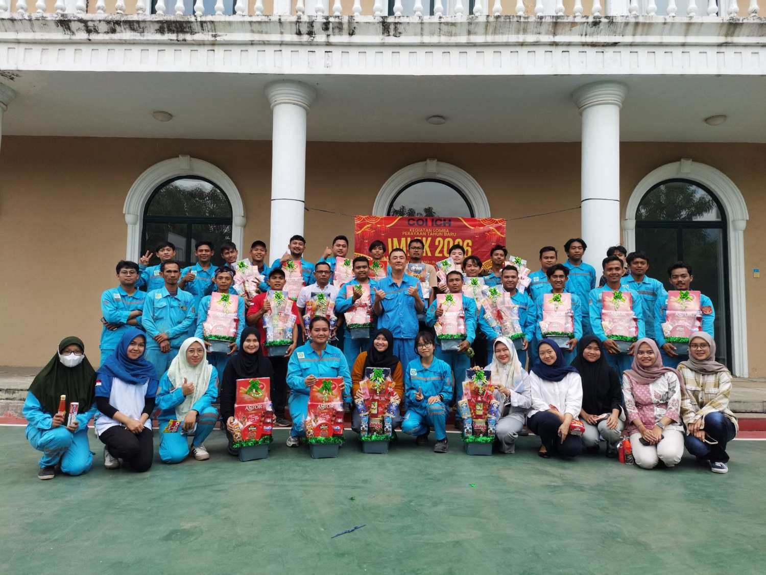 PT Conch Cement Indonesia Rayakan Imlek dengan Kegiatan Hiburan