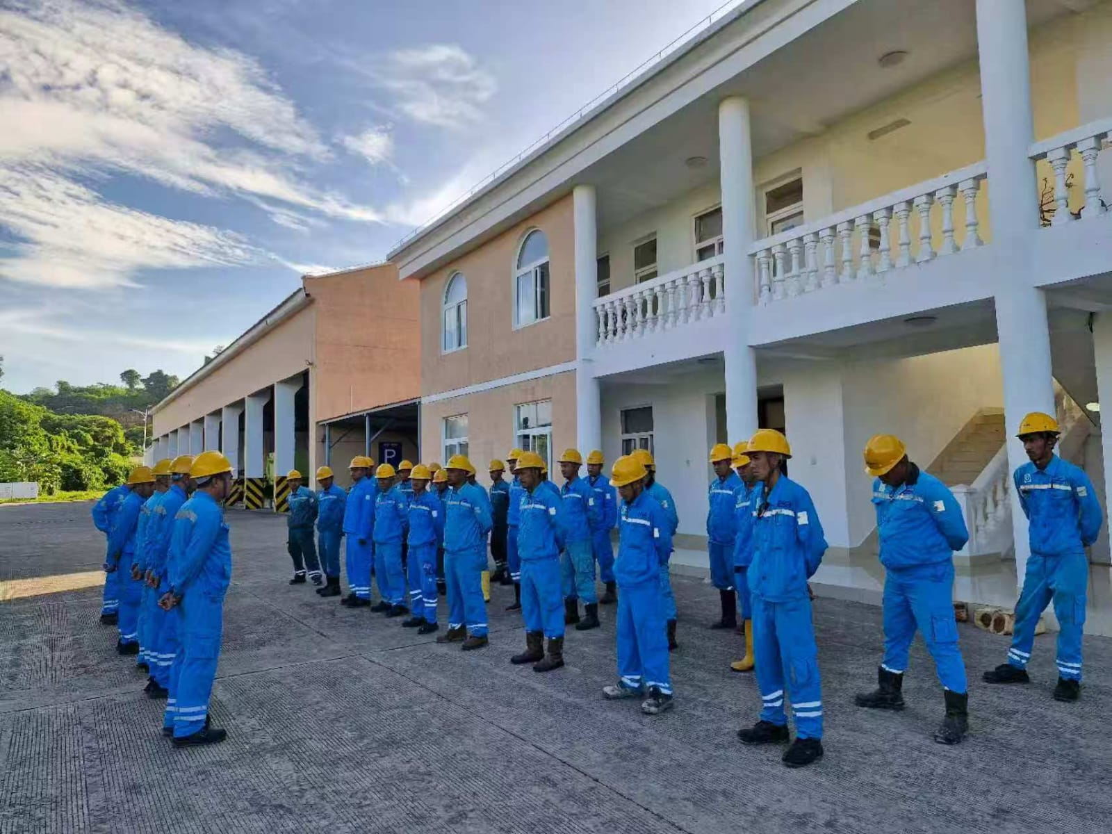 PT Conch North Sulawesi Cement Suara Keselamatan Dari Setiap Sudut Tambang Membangun Budaya Keselamatan Melalui Peran Seluruh Karyawan Departemen Tambang