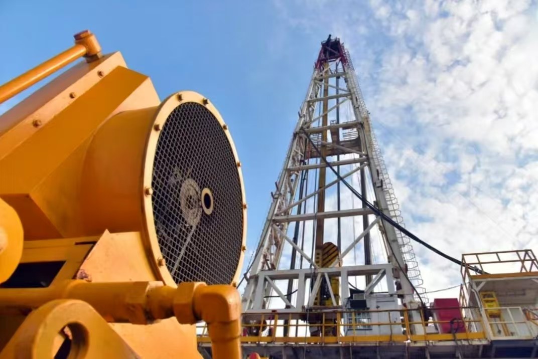 a1b64b3b-d5a5-421f-83a6-0be7da96d7ee