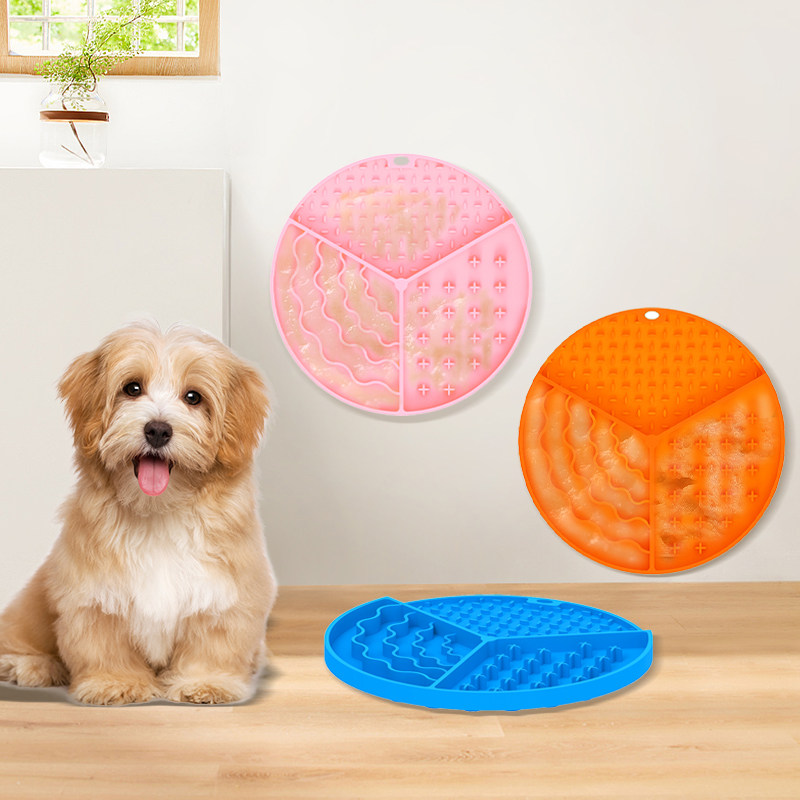 Silicone pet circular multifunctional licking pad