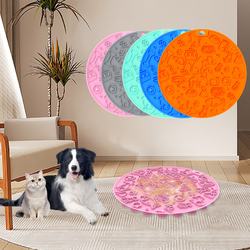 Silicone pet circular licking pad