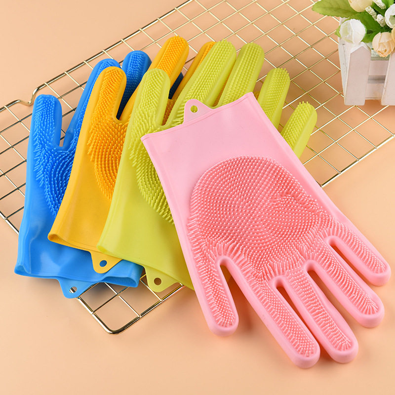 Dogs, cats, bathing, rubbing, massage gloves