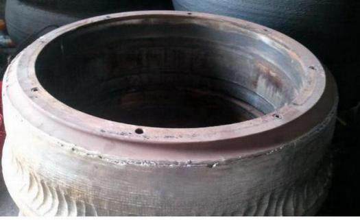 Surfacing repair of grinding roller in Zhanjiang Power Plant