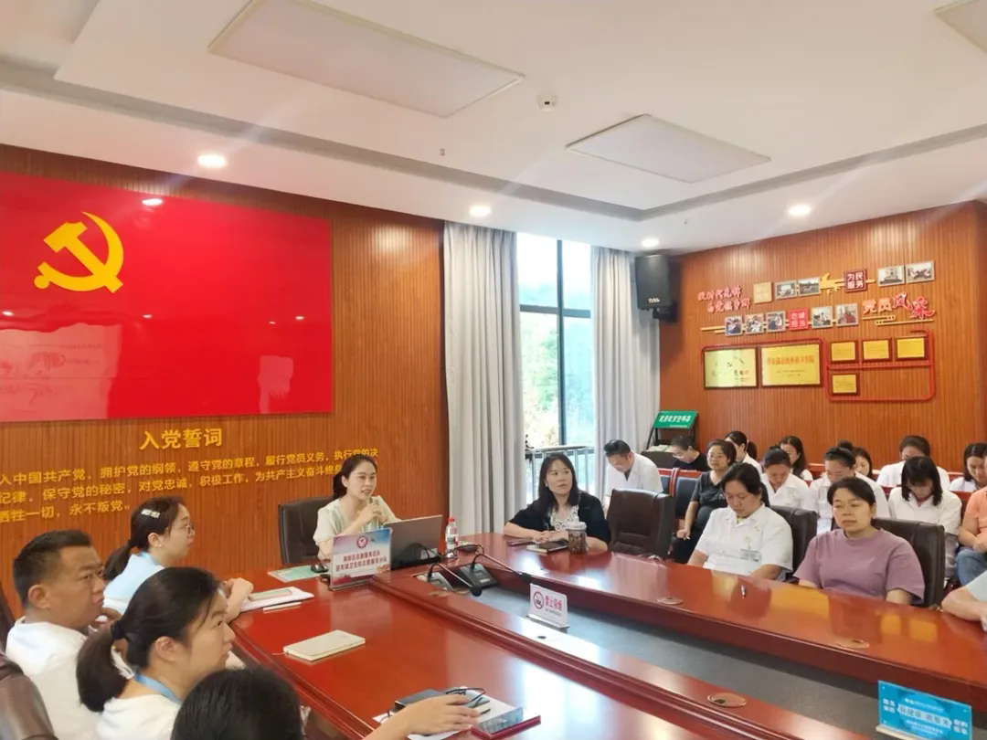 燕信动态｜我所副主任张燕律师应邀前往重庆市南岸区迎龙镇卫生院开展《未成年人保护法》《反家庭暴力法》法治专题讲座