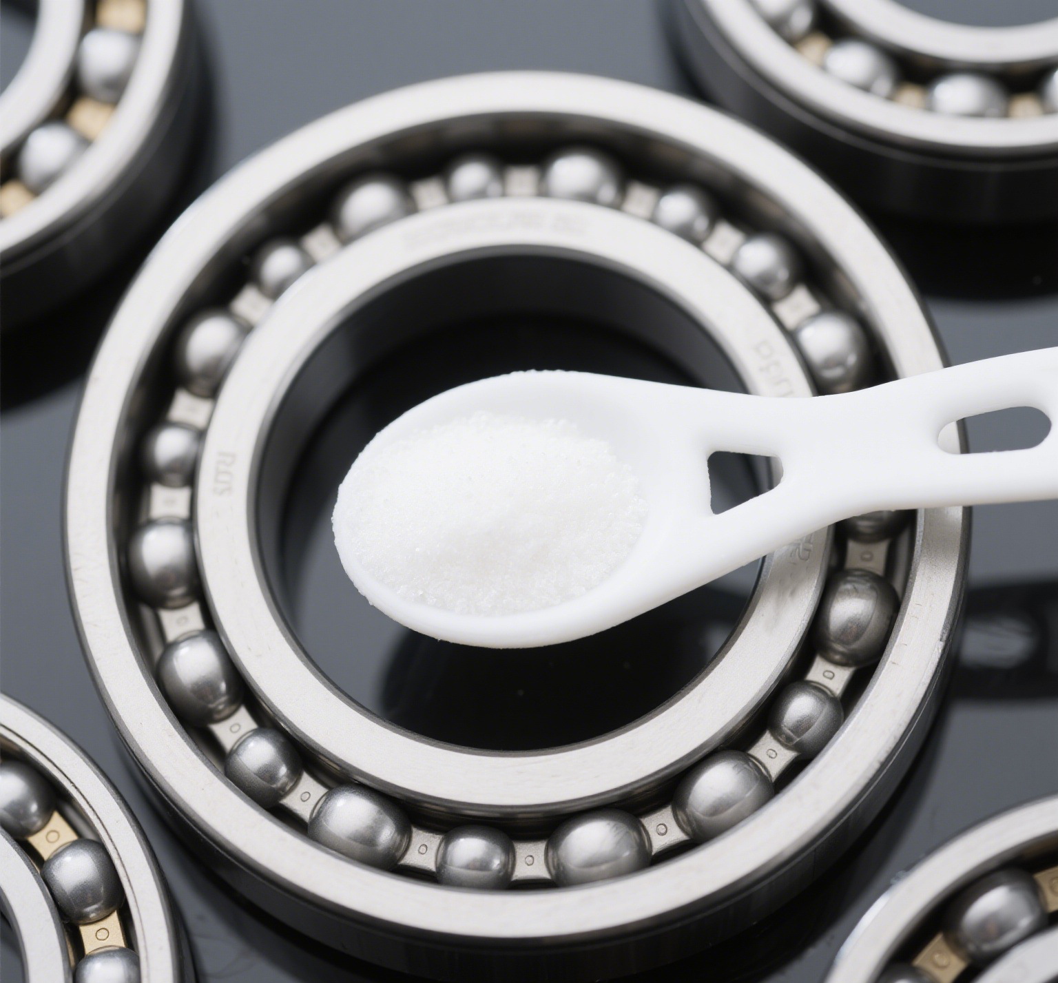 Twelve hydroxyl lithium stearate: new energy automotive bearing lubrication 