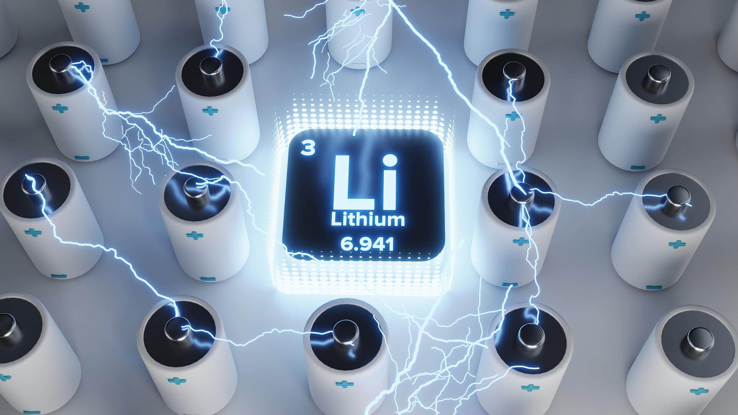 What are the differences in the difficulty and procedures for preparing battery-grade lithium carbonate and industrial-grade lithium carbonate?