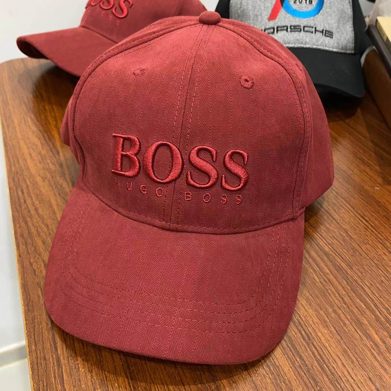 BOSS Crimson Polyester and Cotton Lining