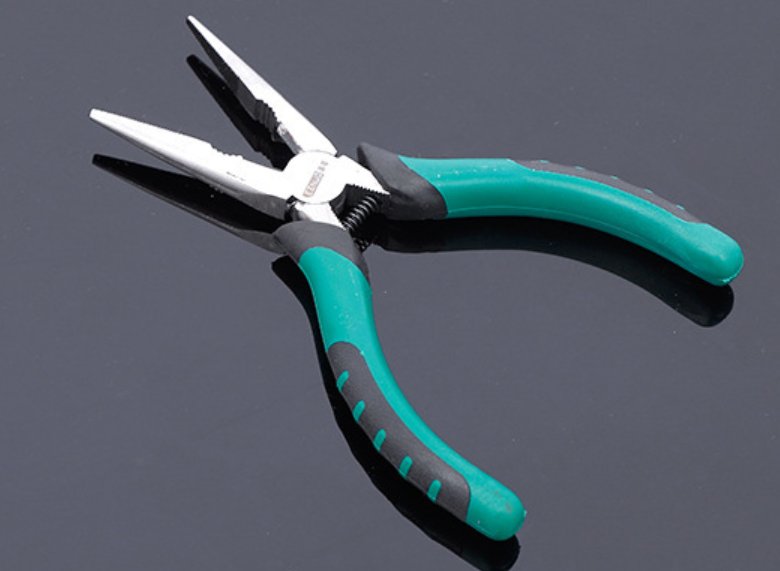 pliers 4