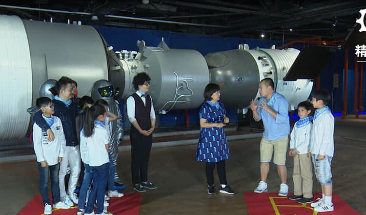 银河幻影VR-CCTV14少儿频道体验飞行影院，让孩子们感受前所未有的震撼