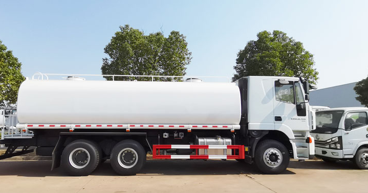 IVECO 6X4  20Tons  340 Hp Water Tank Truck
