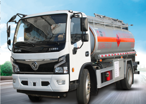 Dongfeng 4X2 170HP  7.7CBM  Oil Tank Truck