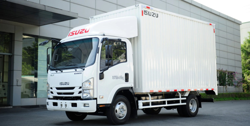 Isuzu  KV600 VAN TRUCK 2-5T