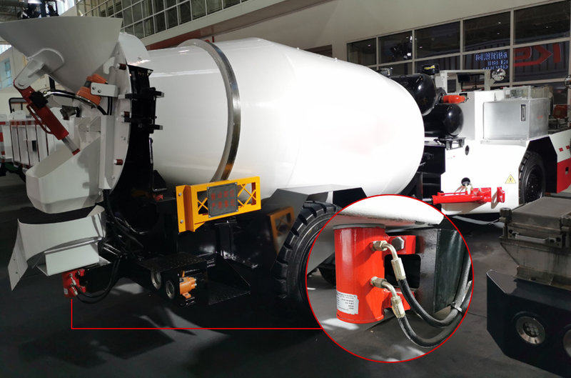 矿用混凝土搅拌车