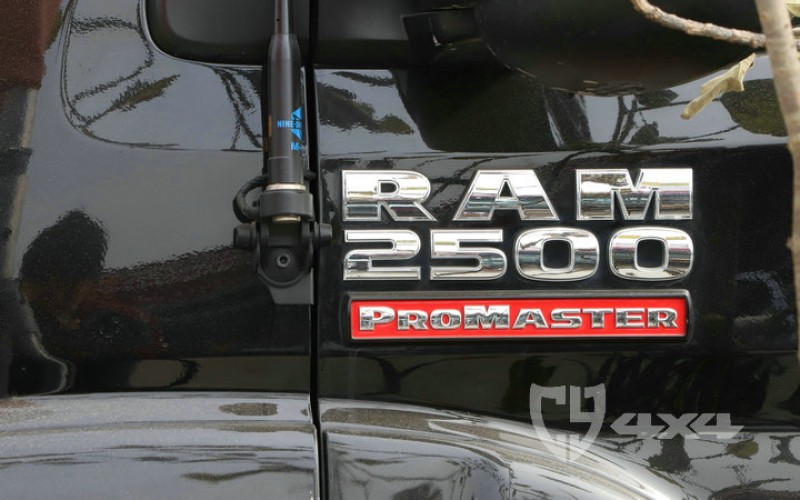 道奇公羊 RAM 2500 promaster 后保险杠【CY】