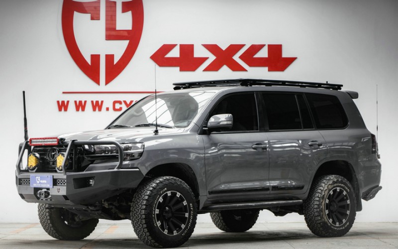 丰田 陆巡兰德酷路泽 LC200 前保险杠【CY】