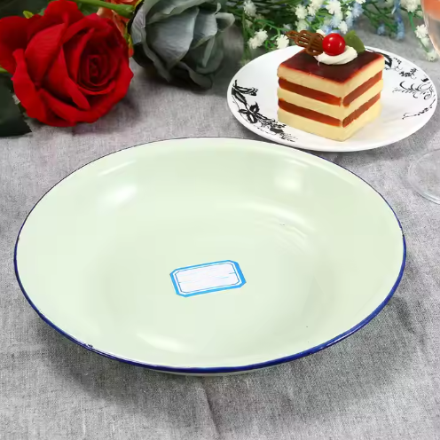 Enamel plates in multiple sizes