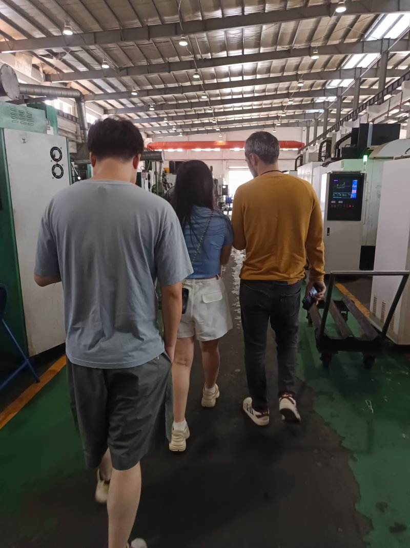 Russian Clients Come to Our Company for Exchange and Cooperation