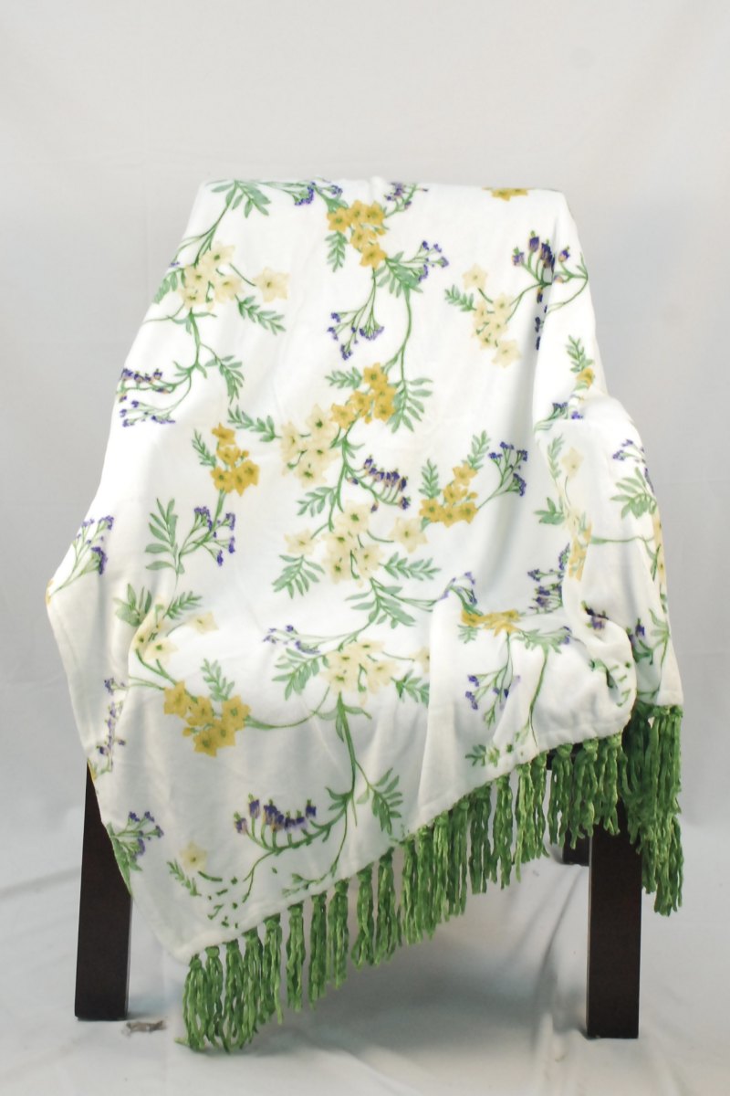 PRINTED FRINGED FLANNEL BLANKET
