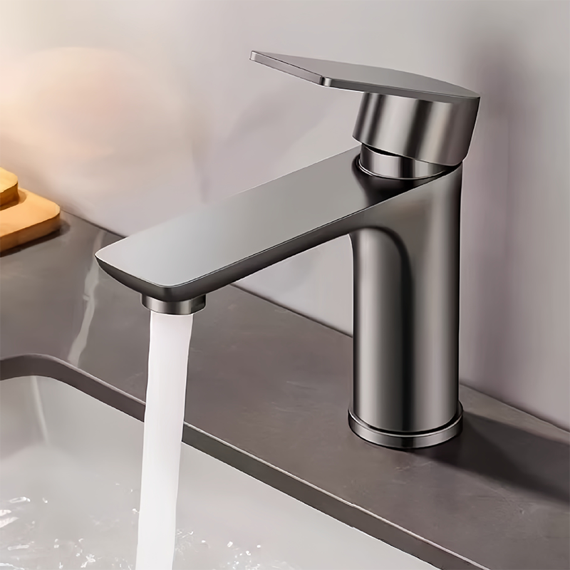 Hand basin hot and cold dual use faucet 