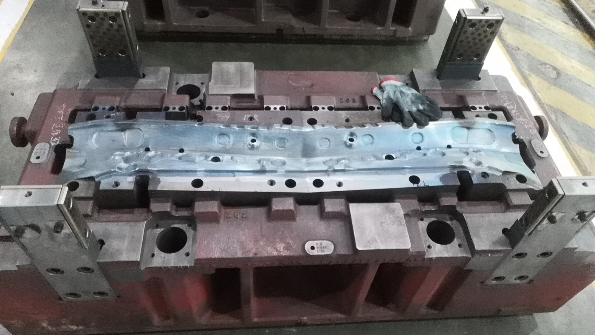 泰林模具（广东）有限公司