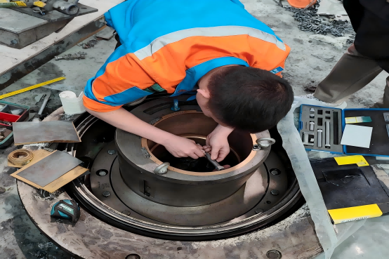 What Should You Do When Your Hydraulic Cone Crusher Suffers an Eccentric Bushing Burnout?