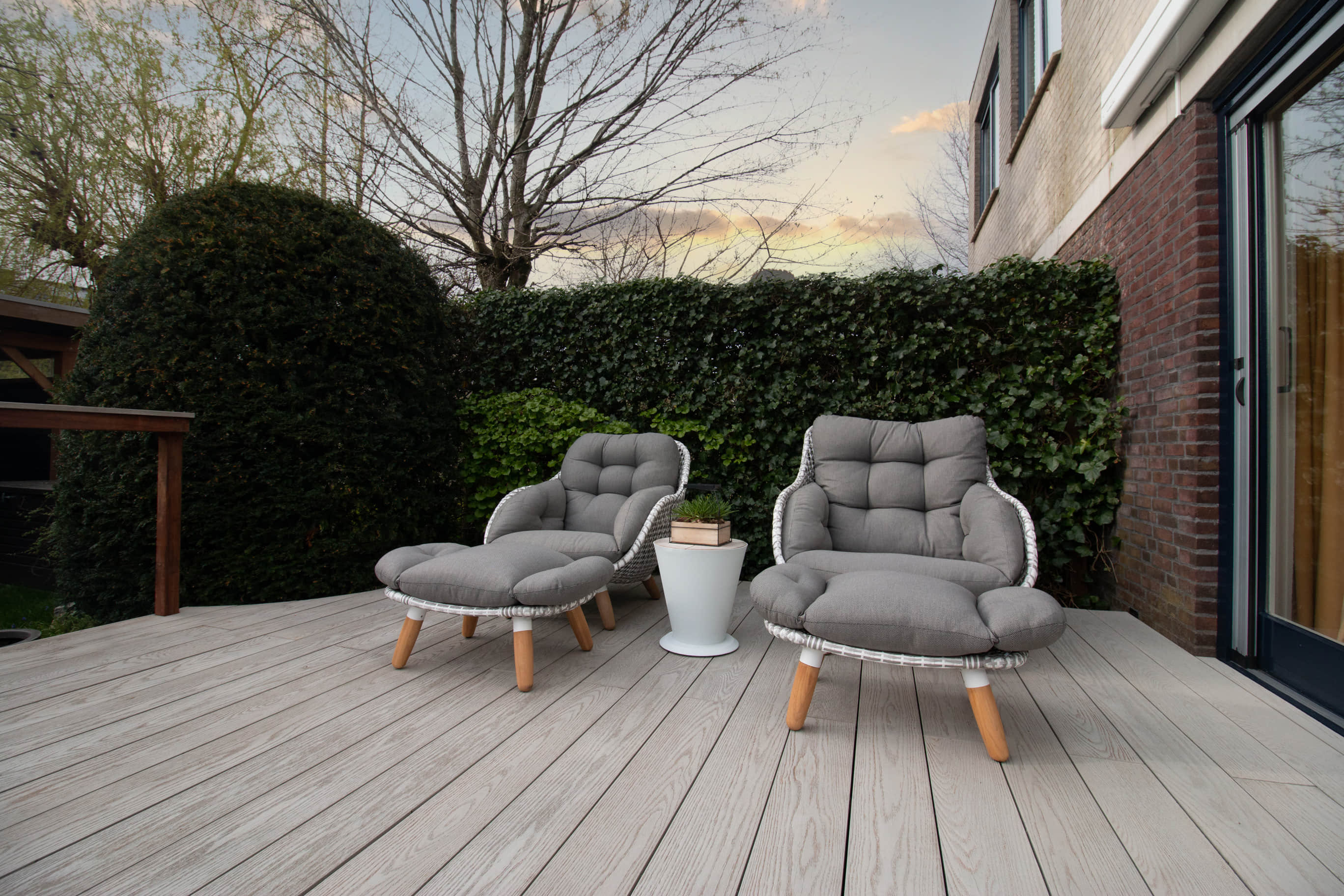 Default alternative text