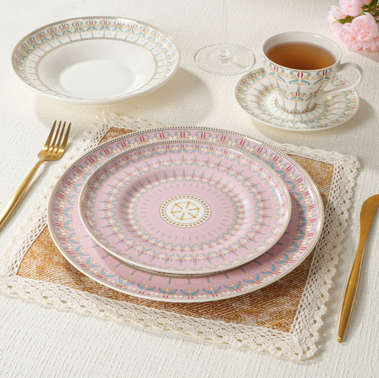 KP005 Pink Luxury Gold Rim New Porcelain Tableware Charger Dinnerware Plates Set Ceramic Dinner Sets Wedding Hotel