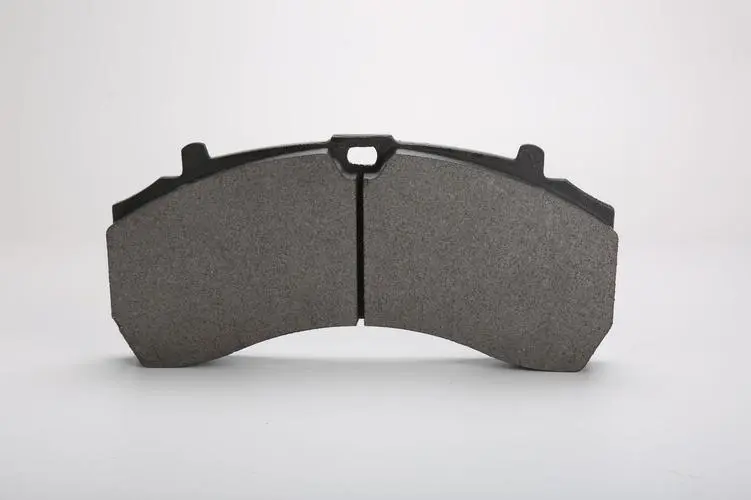 How long should the car brake pads be replaced?
