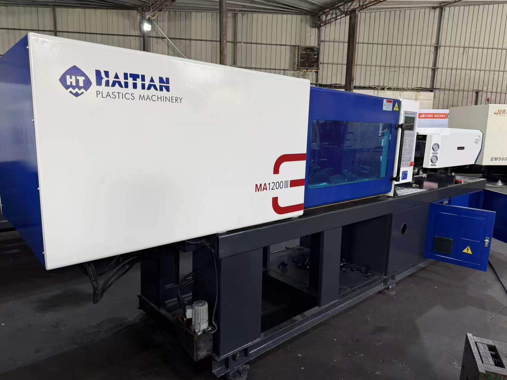 YDPMP001 injection molding machine use for plastic car parts production line