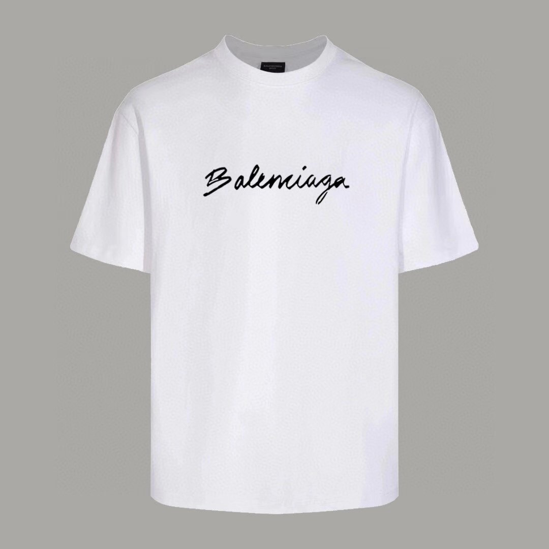 Catwalk style 2024ss spring and summer new arrivals. Heavyweight launch of 300-gram high-density fabric short-sleeved T-shirt. Adopts imported custom-dyed fabric. Loose and casual OS dropped shoulder version. The upper body effect is superb. For both men and women.