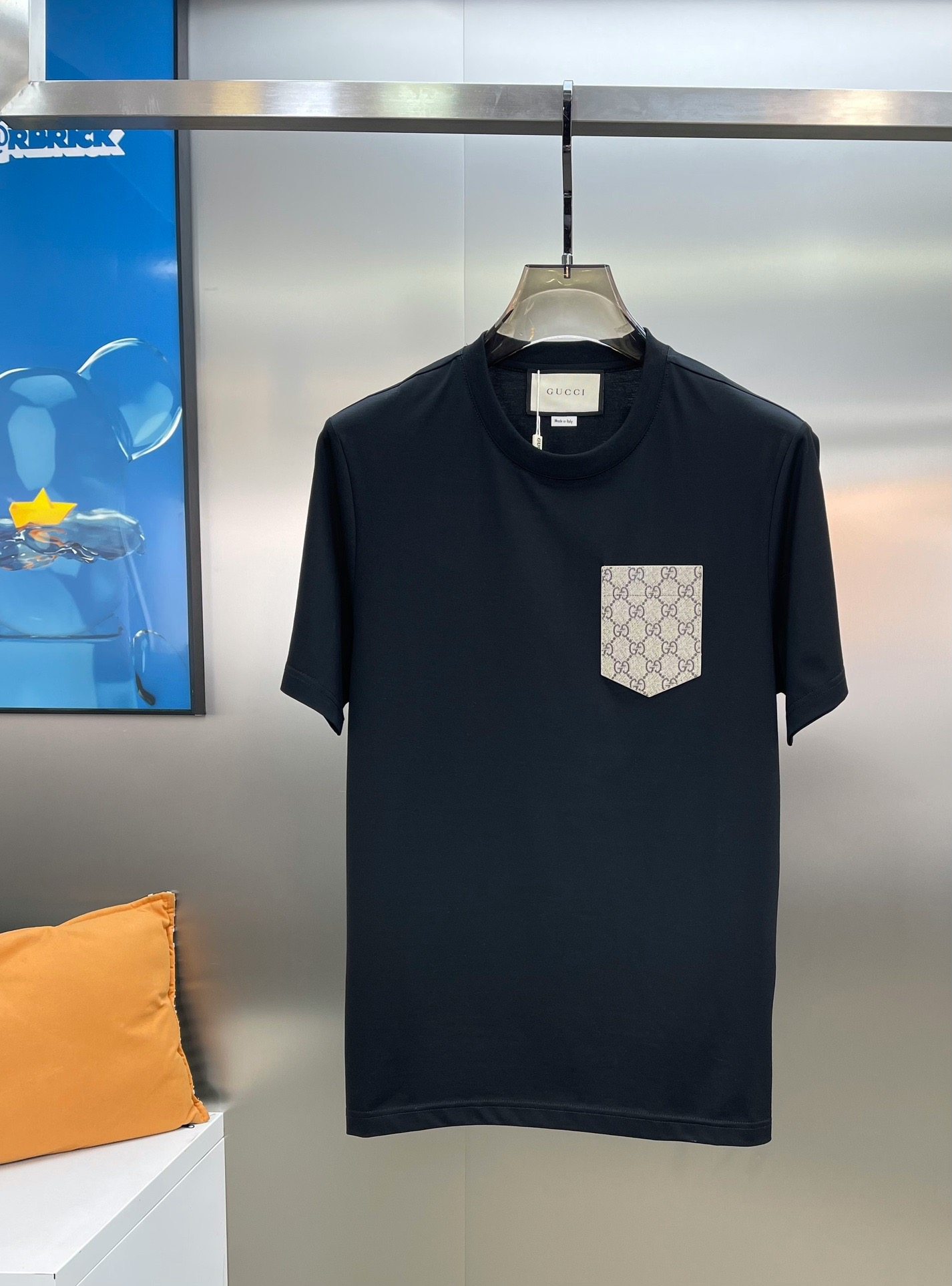 24s Spring and Summer New Style Mercerized Cotton T-shirt. Pocket style. Preferred 190g mercerized cotton fabric. Comfortable and not deformed. Comfortable when worn!!! The skin-friendly feeling is as smooth as a baby's skin.