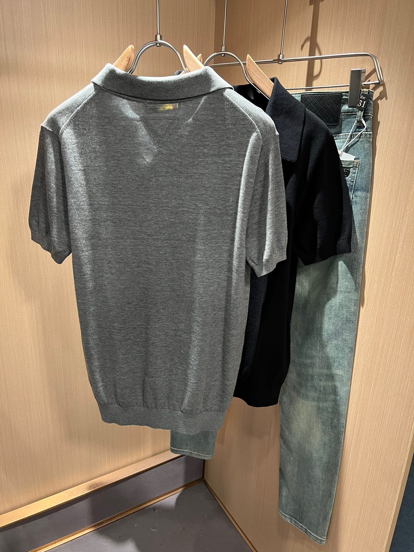 LP Loro Piana 2024 Spring/Summer men's latest trade order collared knitted short-sleeved T-shirt. Full grade!! It is comfortable and breathable when worn, not stiff, and the overall has a rich three-dimensional effect.