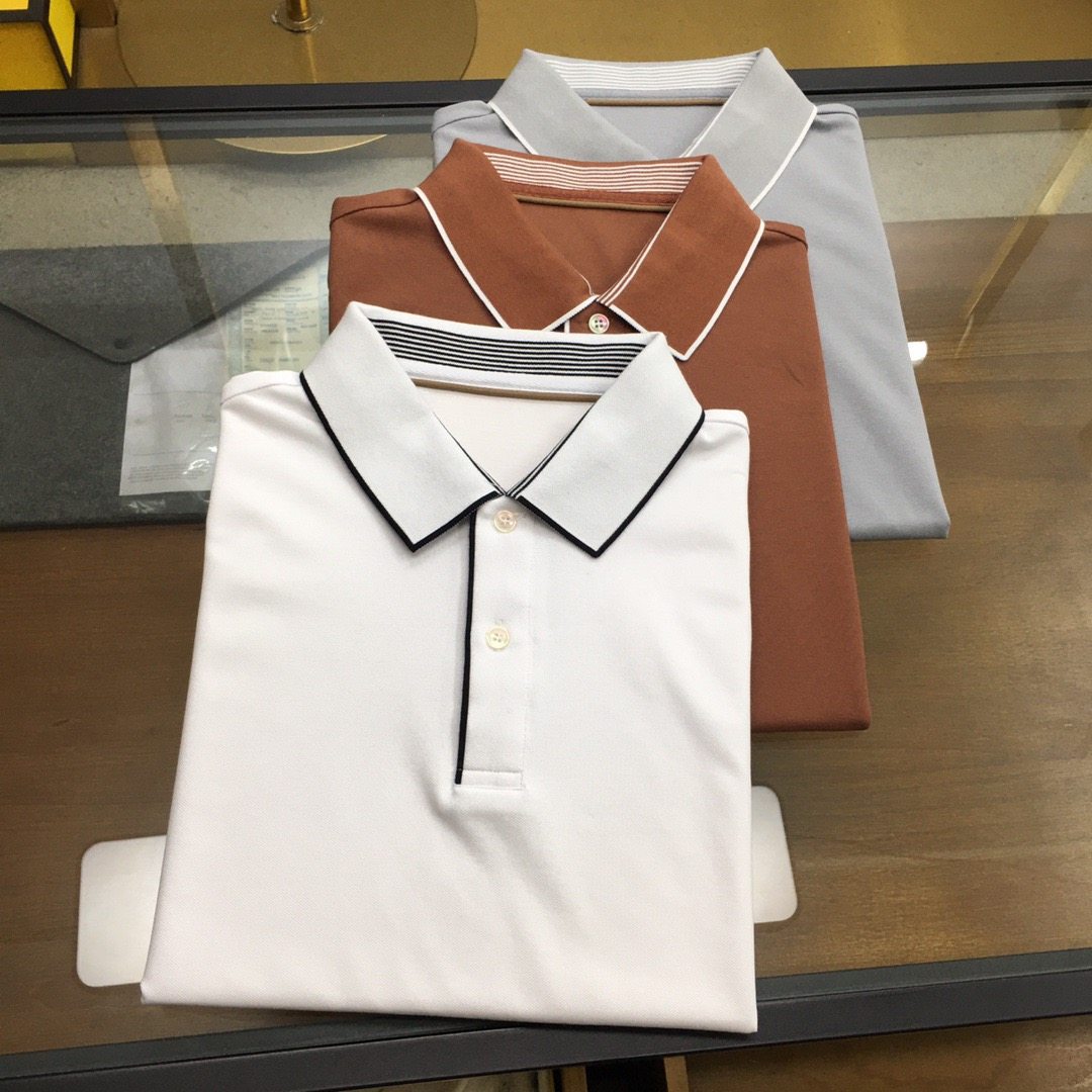 Spring/Summer 2024 New Arrivals. Fashionable POLO / Collared Short Sleeve. High-end custom-made versatile style. Anyone can handle it easily. The fabric is all custom-made. The luxurious and classic brand logo design on the chest.