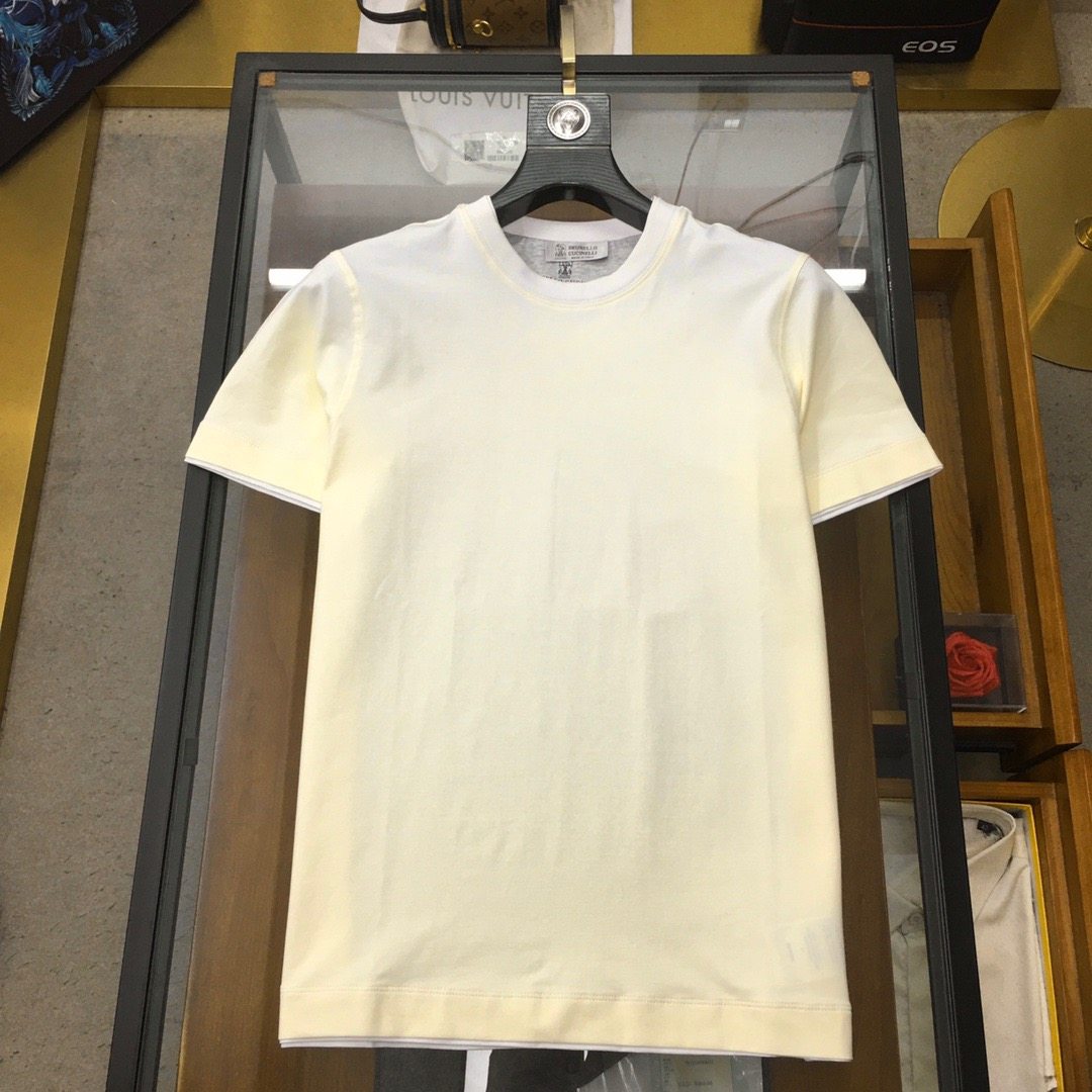 BC Family men's business casual simple round-neck short-sleeved T-shirt. It's the goods from a trading company in Shanghai. The appearance is so perfect.