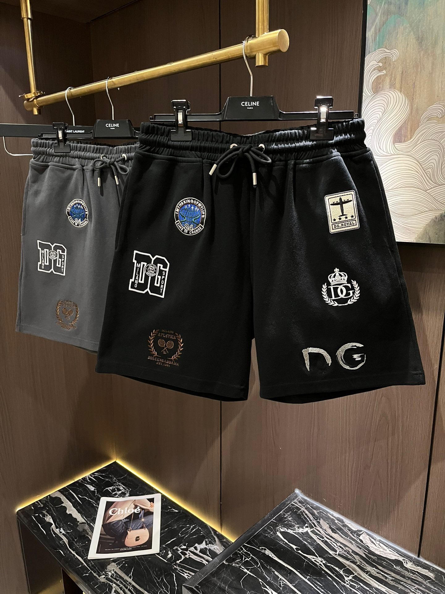 24S Spring/Summer new shorts, fashionable casual pants. The brand's classic LOGO, extremely good comfort, strong hand feel. Highly recognizable. Customized imported terry fabric. Fresh color. Fine workmanship. Super nice when worn.