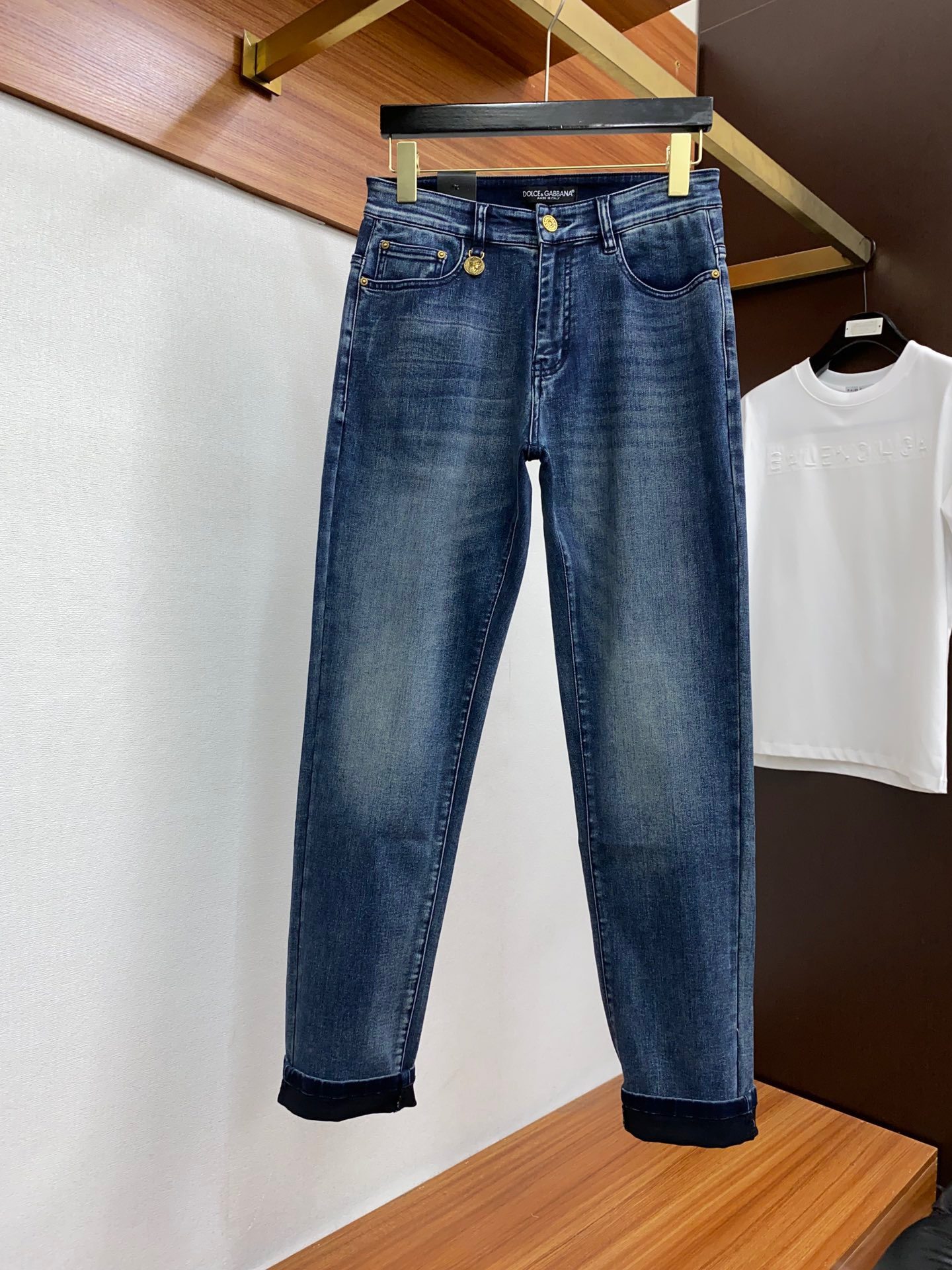 Early Autumn 2024. Men's jeans with original factory, original fabric and original washing! Imported original washed elastic fabric, with complex handicraft superimposition.