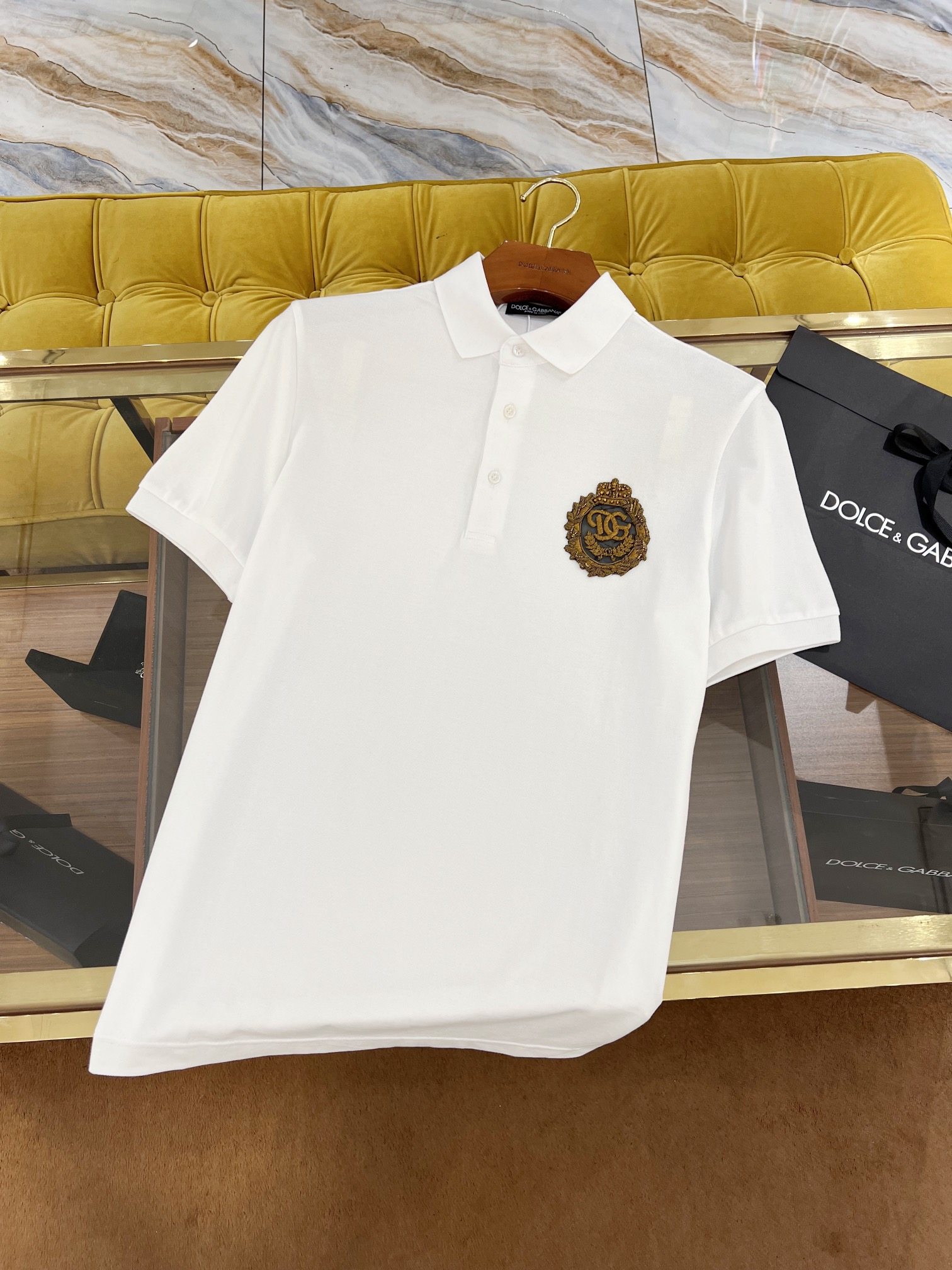 2024SS New Polo. Exclusive DG Crown Indian Silk. The original pique fabric is custom-woven. Perfect details