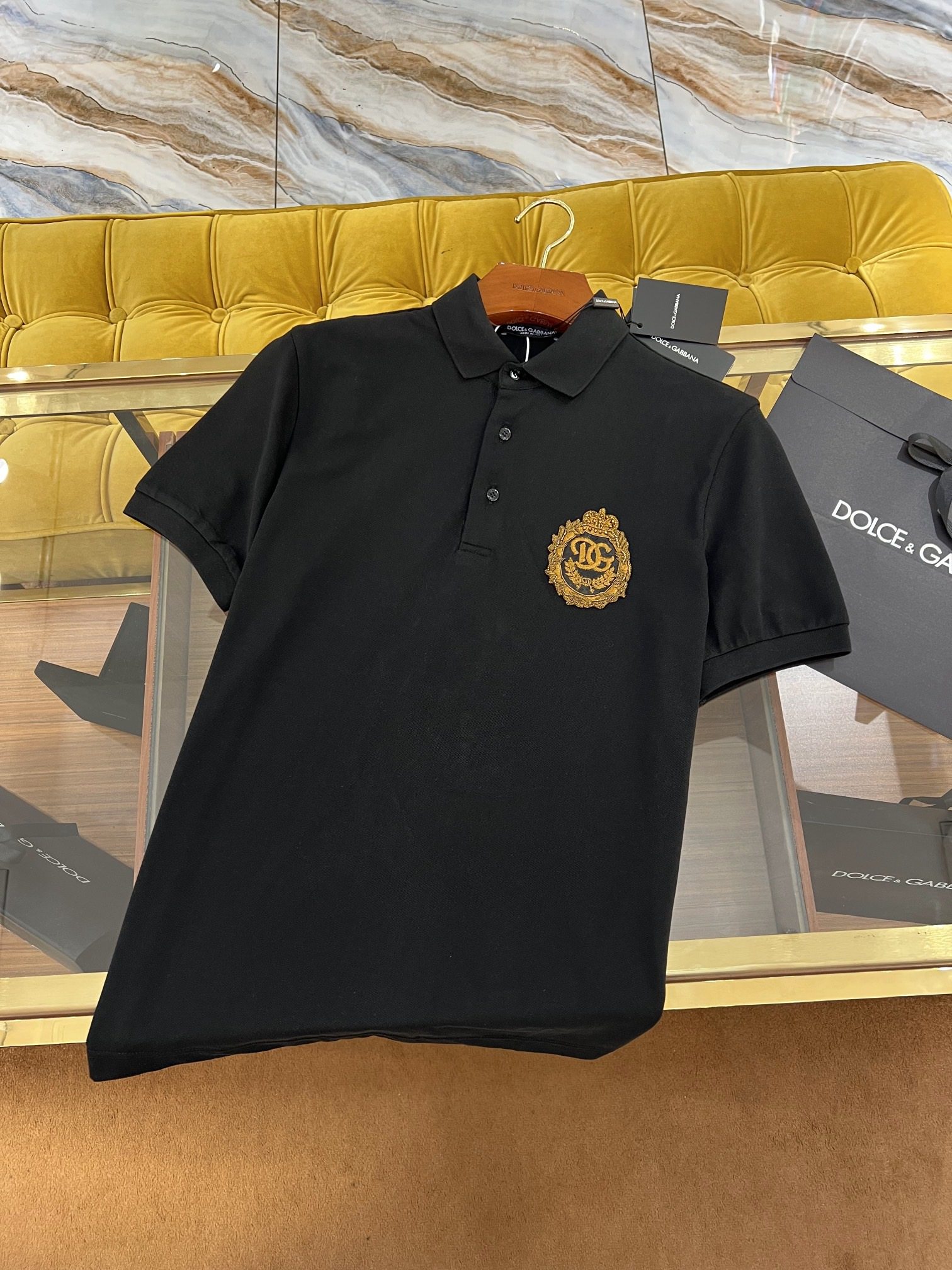 2024SS New Polo. Exclusive DG Crown Indian Silk. The original pique fabric is custom-woven. Perfect details