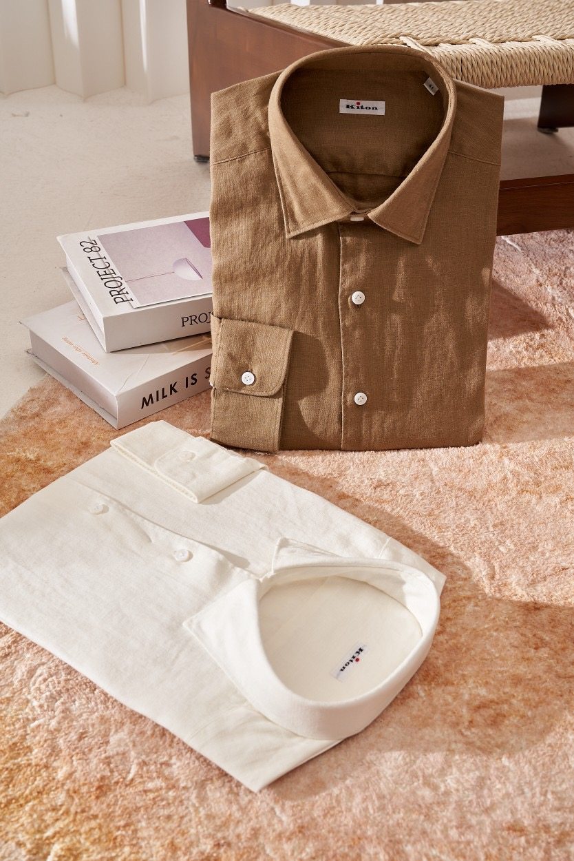 This long-sleeved shirt, with its finely specially woven 100% linen fabric and unique design, truly shows extraordinary quality and fashion sense. Made of 100% linen, it not only ensures the breathability and comfort of the shirt, but also endows it with a natural and rustic aesthetic.