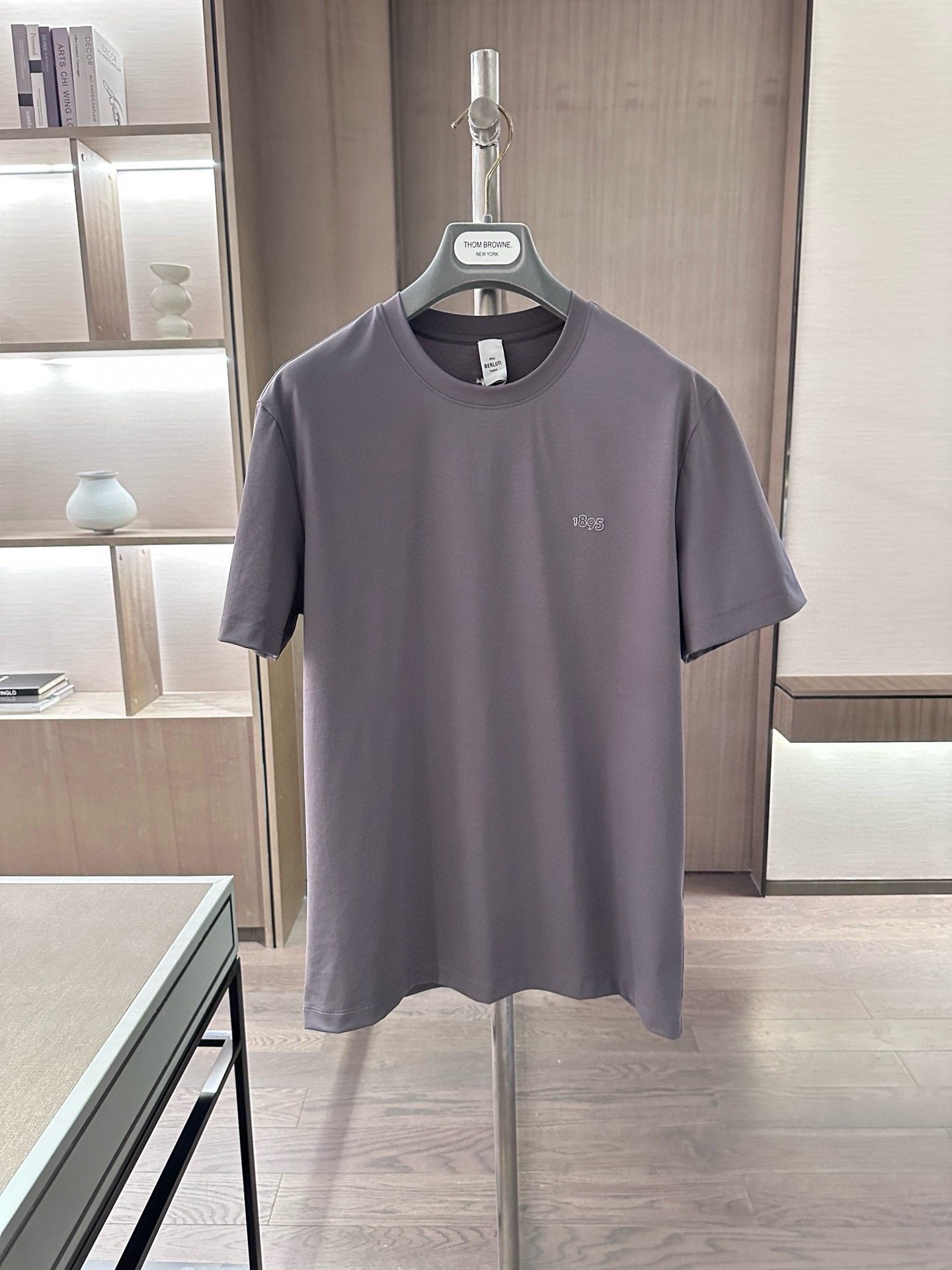 Bruti Classic Round Neck Embroidery Short Sleeve Material: Pure Cotton Applicable Season: Summer Neckline: Round Neck Sleeve Length: Short Sleeve Sleeve Type: Regular Sleeve Length of Clothing: Regular Version: Regular