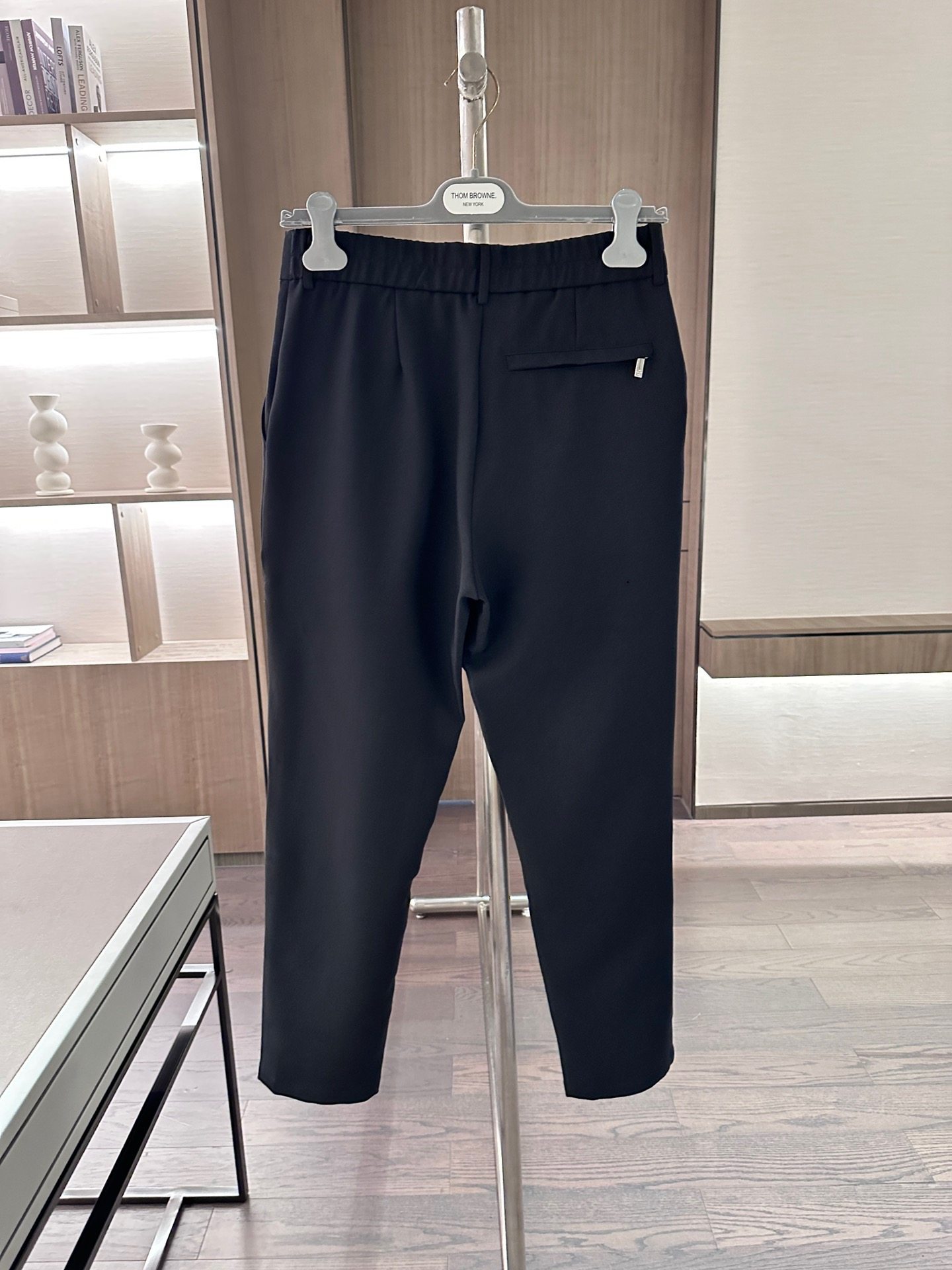 Bruti Business-style casual dress pants... Imported fabric casual dress pants, with the brand logo design on the back, comfortable to wear. The style is definitely sufficient.